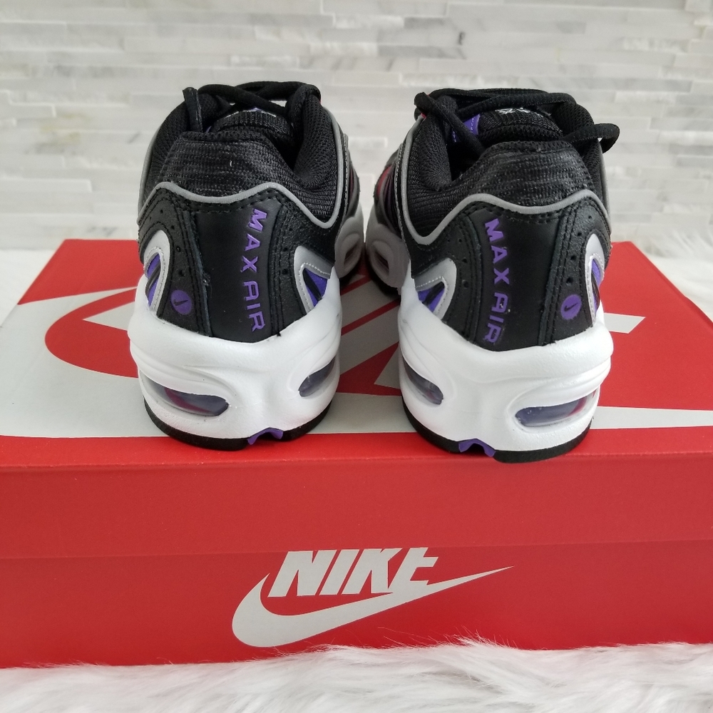 New NIKE Air Max Tailwind 4 Sneakers - Picture 6 of 6